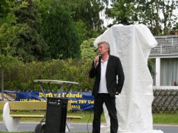 Aufstellung Stele 2013