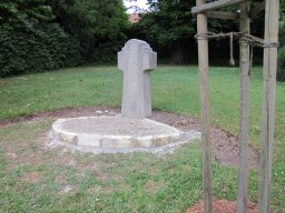 Ehrendenkmal Juni 2011