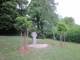 Ehrendenkmal Juni 2011