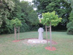 Ehrendenkmal Juni 2011