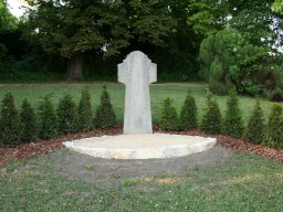 Ehrendenkmal Juni 2011