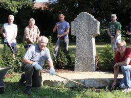 Ehrendenkmal Juni 2011